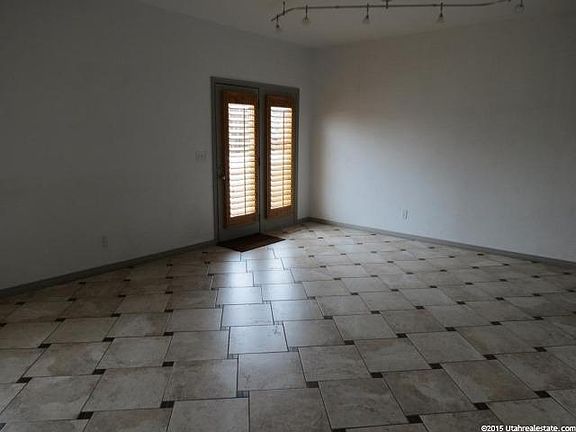 3rd image of 1611 W Wyngate Park Dr