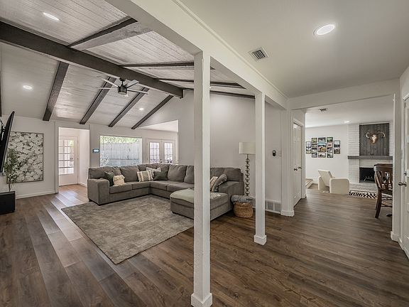 3rd image of 6517 Whitman Ave