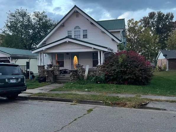409 W Railroad Ave, California, MO 65018