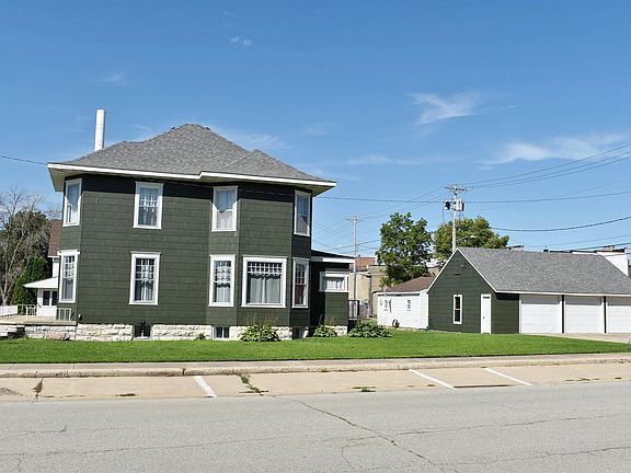 3rd image of 733 State St