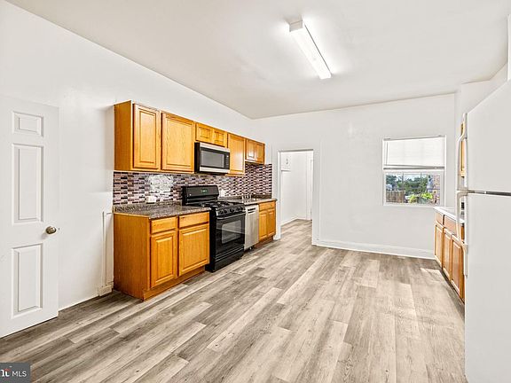 3rd image of 2770 The Alameda