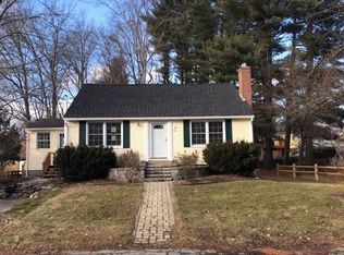 16 Rustic Dr, Leominster, MA 01453
