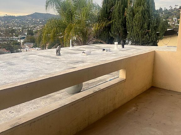 4th image of 1674 Griffith Park Blvd APT 2