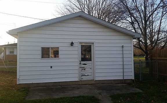 4th image of 528 N Oakland St