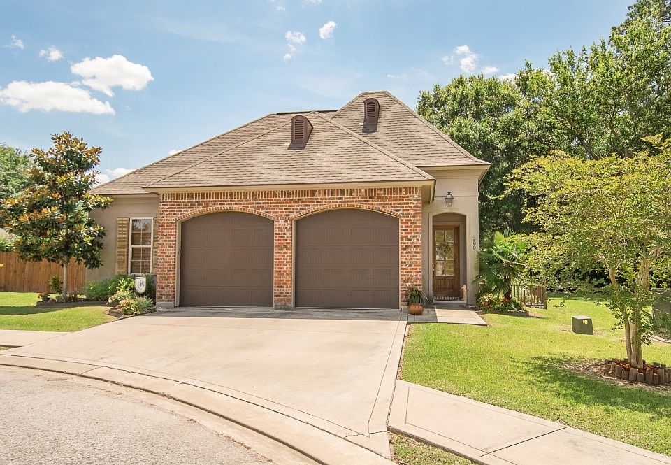 1st image of 200 Rosemary Pl