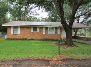185 Martha St, Waskom, TX 75692