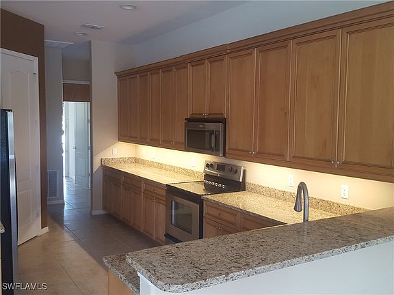 3rd image of 1113 Amber Lake Ct