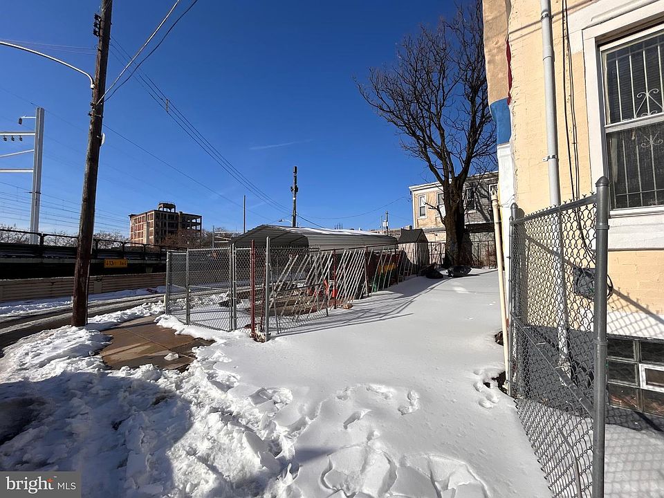 2nd image of 1249 W Firth St