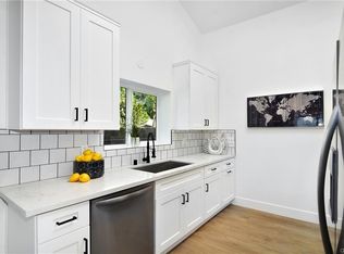 6642 Vesper Ave, Van Nuys, CA 91405