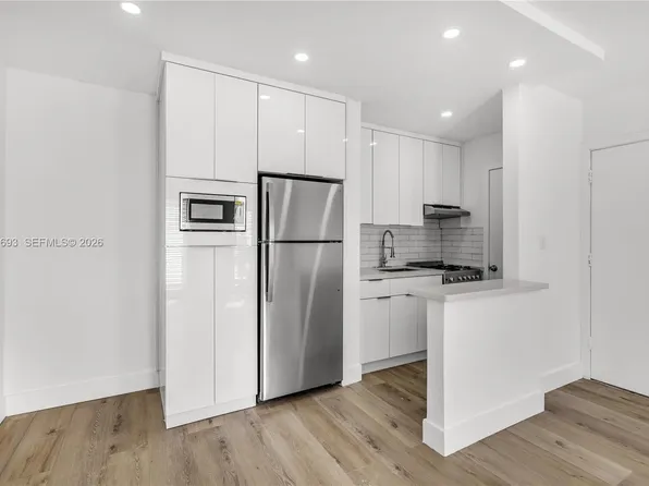 5991 SW 76th St APT C2, Miami, FL 33143