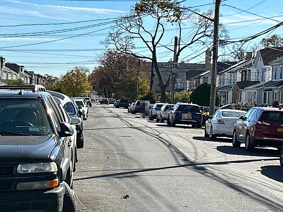 5th image of 11402 208th St
