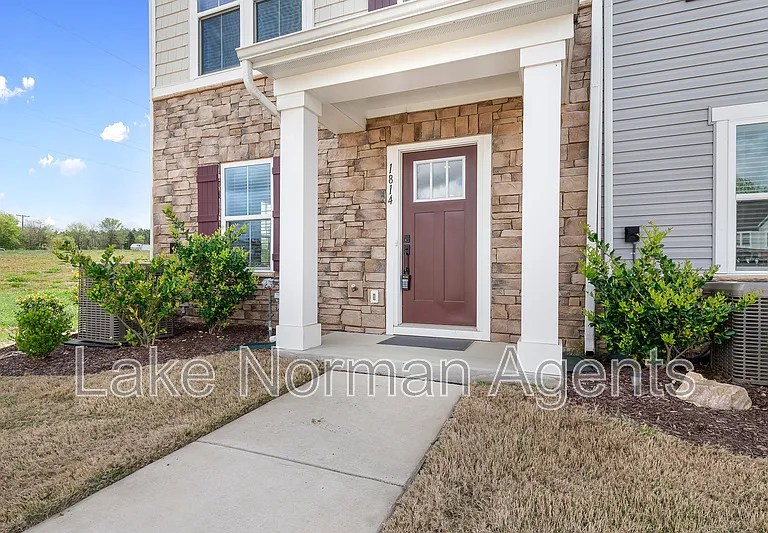 1814 Aspire St — Photo 5
