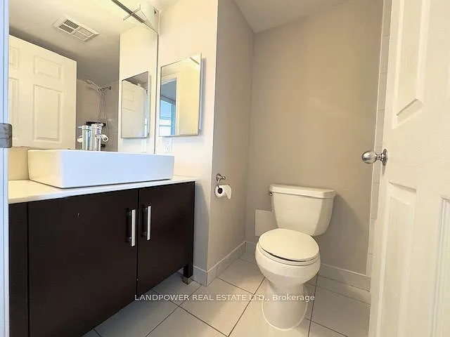 28 Harrison Garden Blvd #2005 — Photo 29