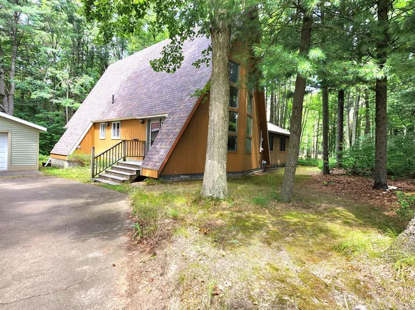 1615 Ann St, Muskegon, MI 49445