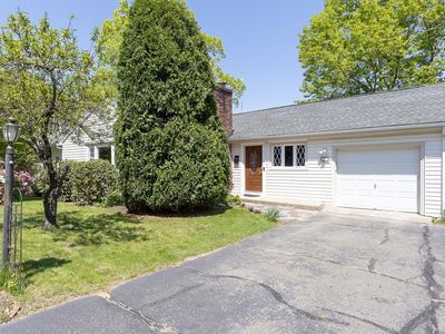 51 Avon Cir, Needham, MA, 02494