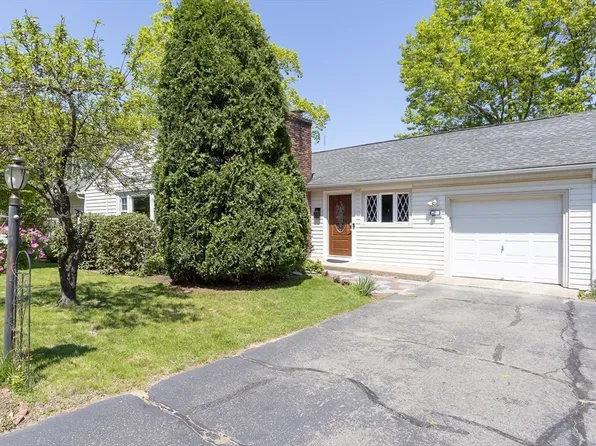 51 Avon Cir, Needham, MA 02494