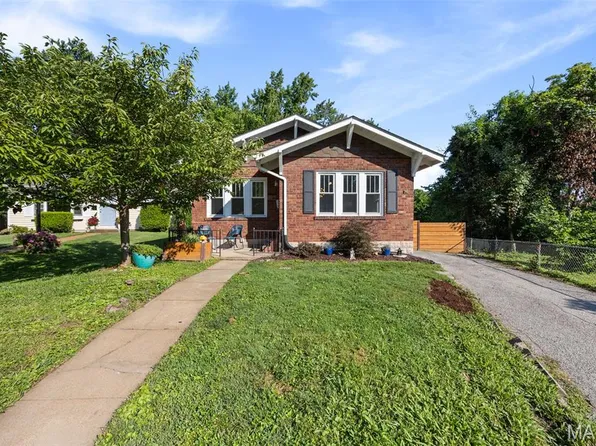423 Heman Dr, Saint Louis, MO 63122