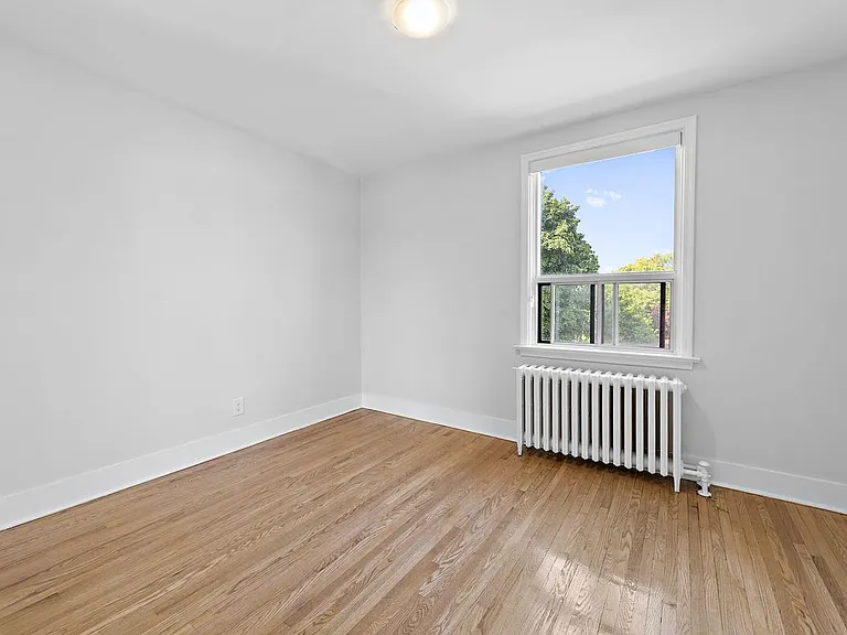 19 Engelhart Cres #64-68 — Photo 21