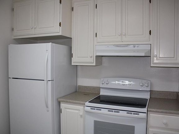 3rd image of 325 E William St #18