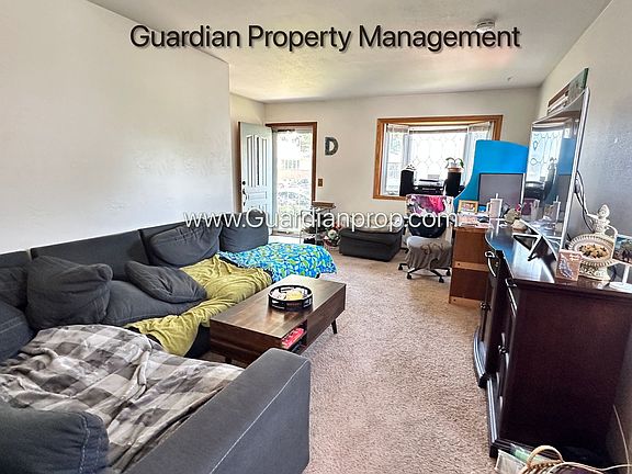 2nd image of 633-635 Madison St NE