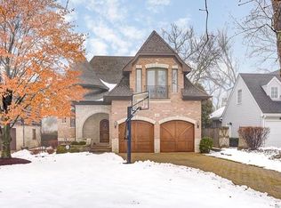 2214 Birchwood Ave, Wilmette, IL