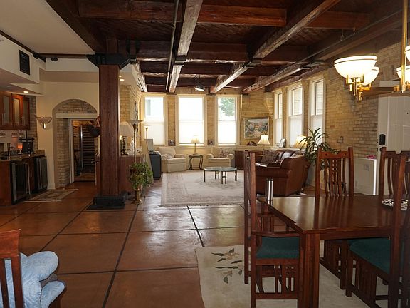 4th image of 1756 N Marshall St #17