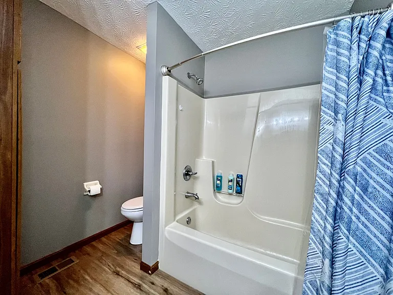 6429 Cincinnati Dayton Rd #B — Photo 26