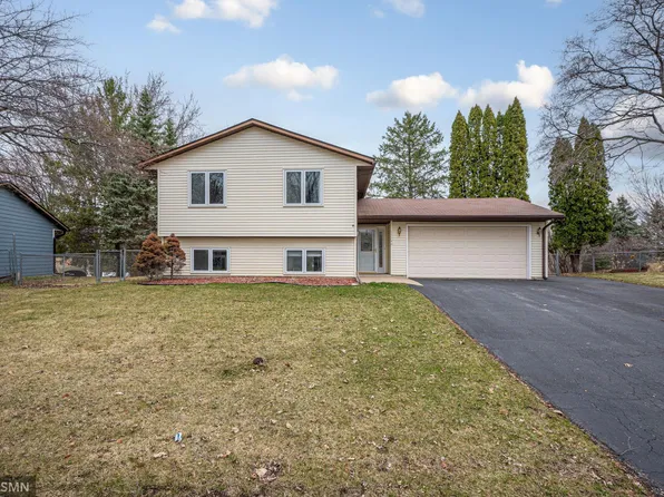 15740 Harmony Way, Apple Valley, MN 55124