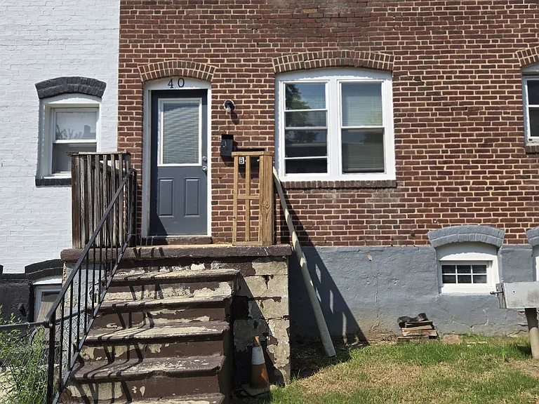 40 W Talbott St #1 — Photo 8