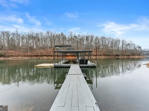 6052 Seminole Dr, Flowery Branch, GA 30542