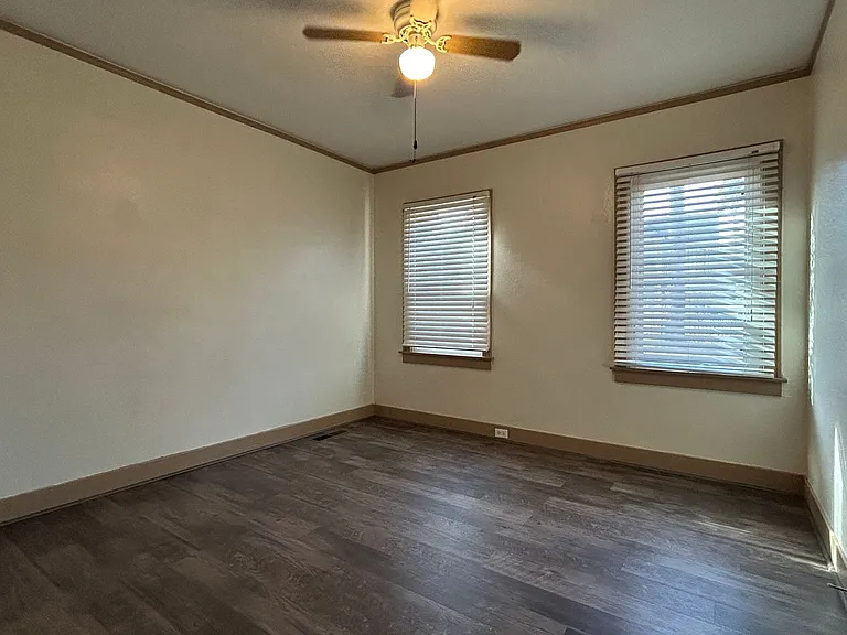 1305 Montgomery St — Photo 10