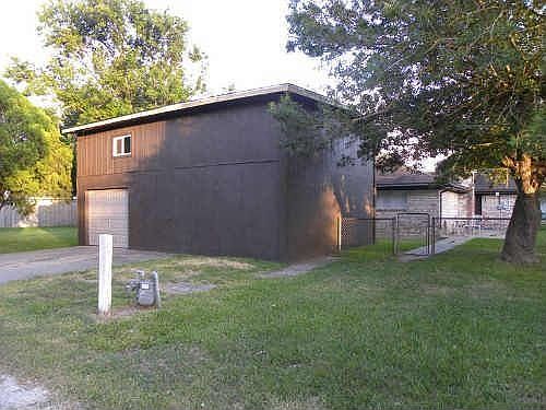 5th image of 2128 13th Ave N