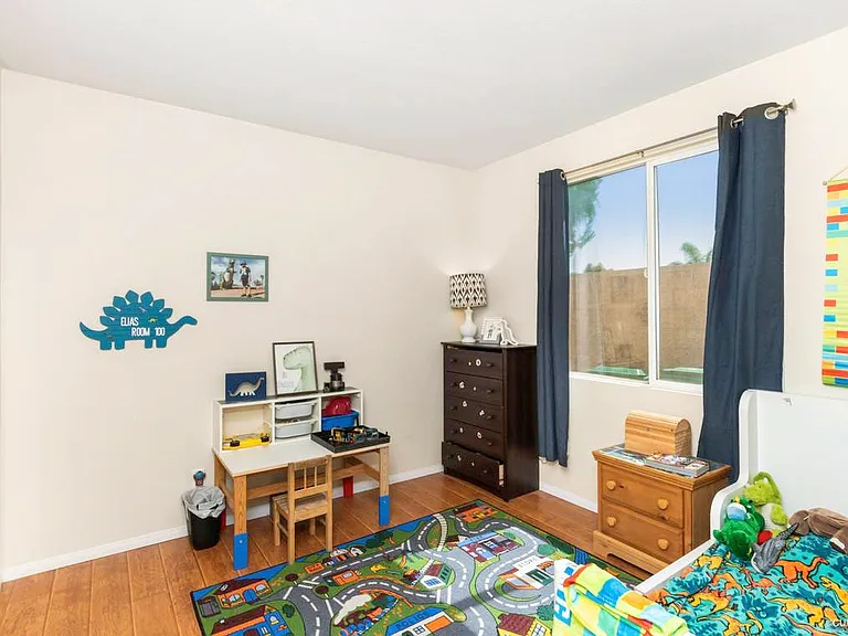 23615 Madison Ave — Photo 10