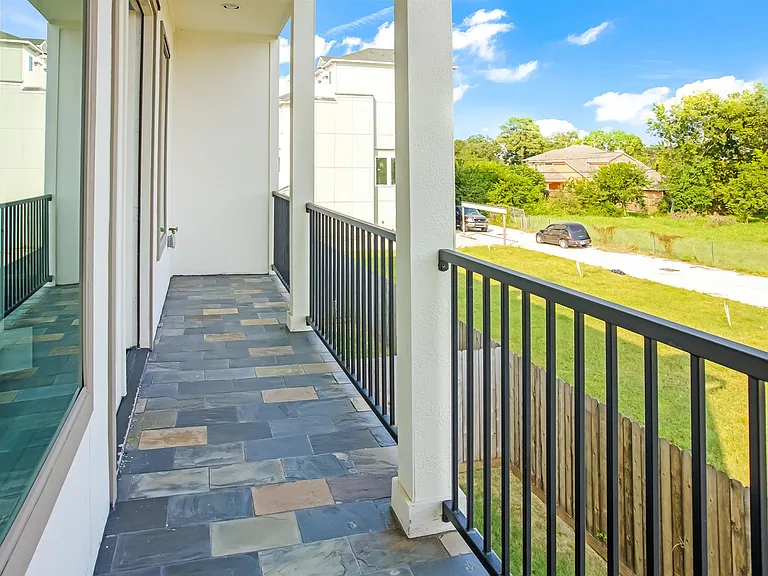 3911 Griggs Rd — Photo 22
