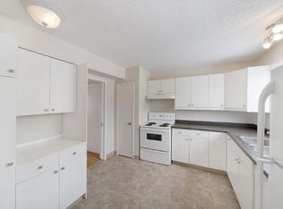 47 Cornell Rd NW, Calgary, AB T2K1V6