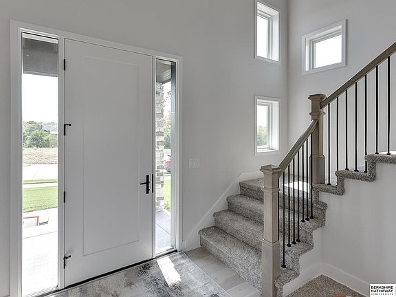 4th image of 21734 Parkview Dr