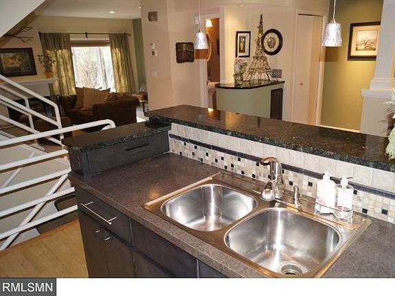3rd image of 2274 Sherwood Ct