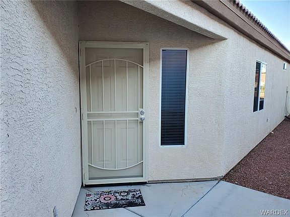 3rd image of 2427 Topanga Dr