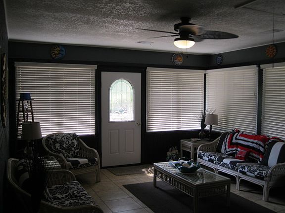 3rd image of 108 Dogwood St