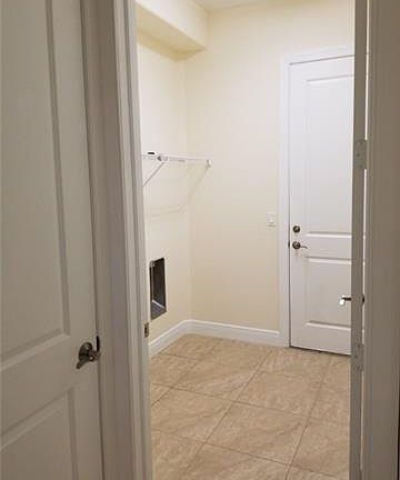 4th image of 3771 10th Ave NE