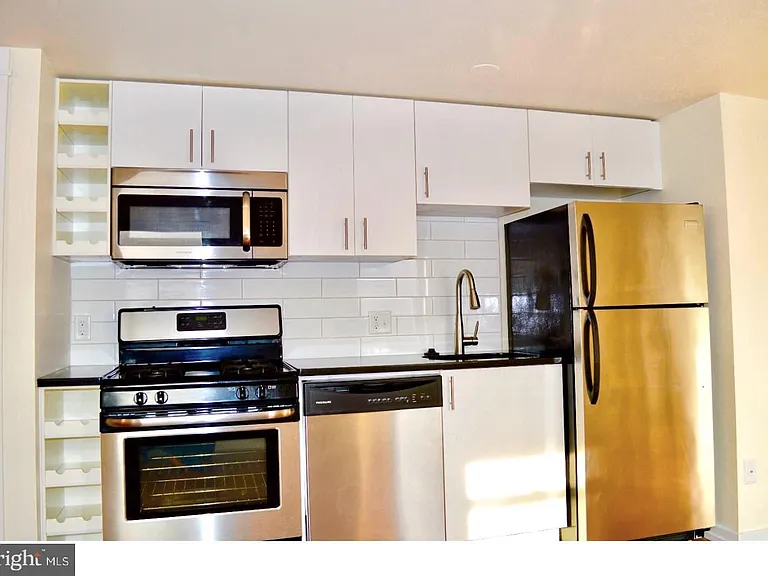 415 S Broad St #2R — Photo 3
