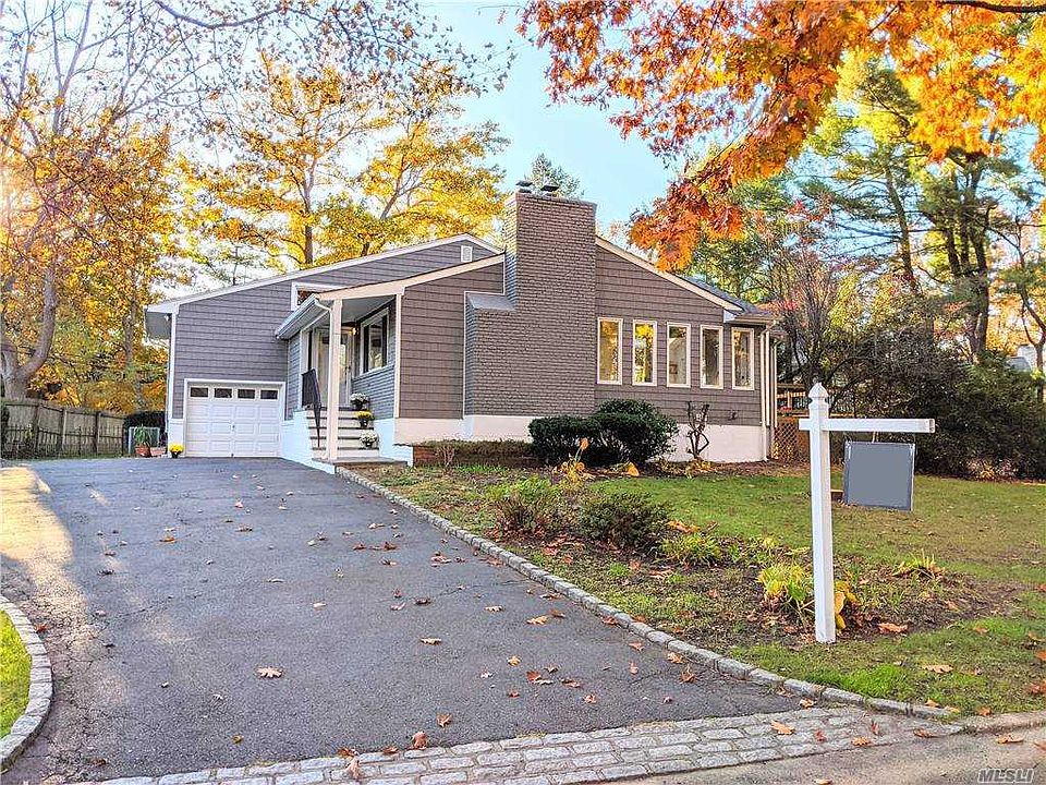 1st image of 25 Radcliff Dr