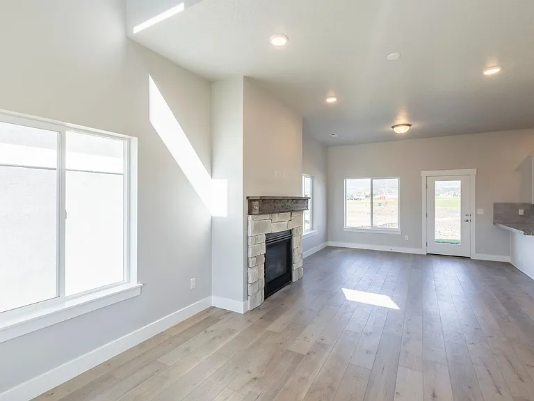 1153 Becca Rd — Photo 7