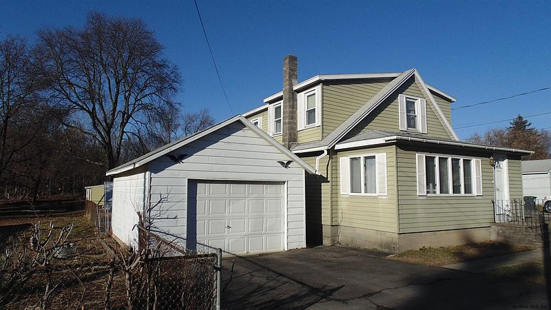 2nd image of 1149 RIVER Road
