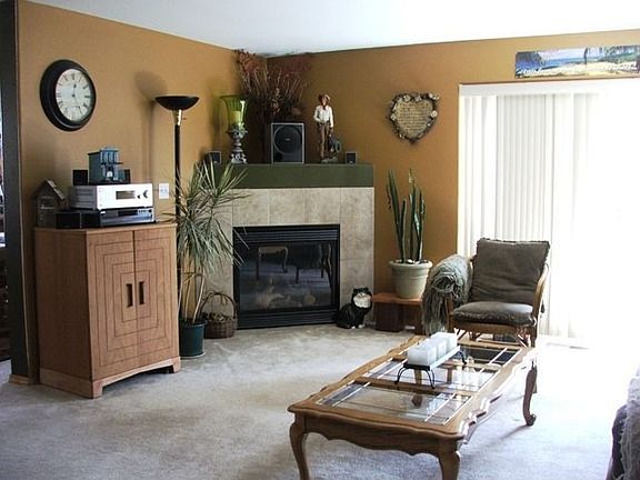 Living Rm with Gas Fireplace!