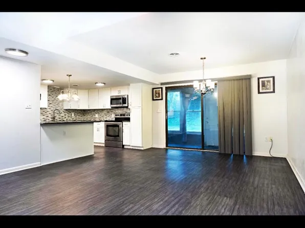 636 Cedar Ridge Ln, Mechanicsburg, PA 17055