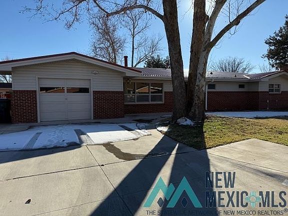 3rd image of 127 E Yucca Ave