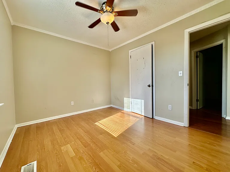 2900 14th Ave — Photo 14