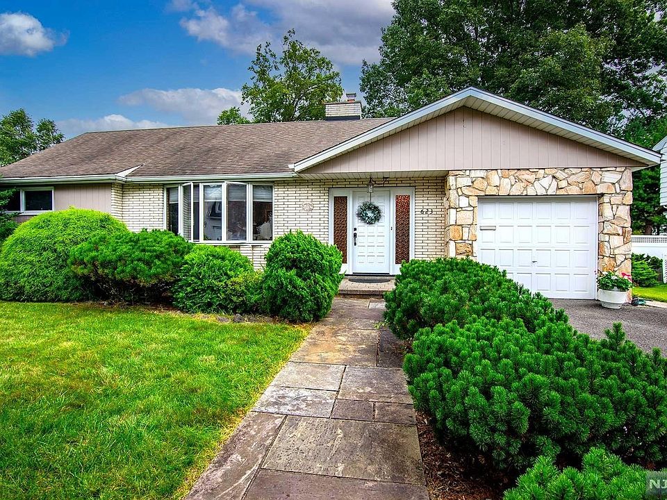 1st image of 623 McCarthy Dr