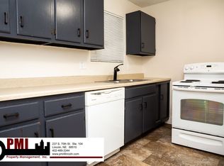 2 Bedroom and 1 Bathroom Apartment, Lincoln, NE 68502